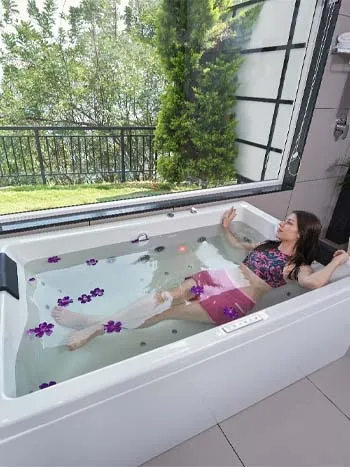 Why Munnar is the Best Place for a Romantic Dinner in the Hills